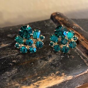 Vintage screw back earrings